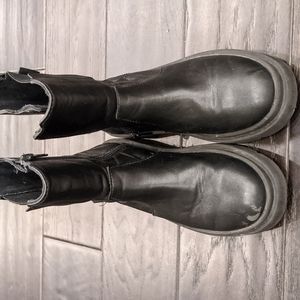 Zara, girls boots, pre-loved, size 34